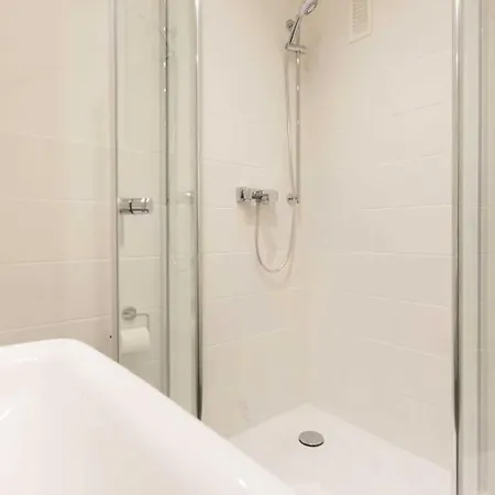 182 Sundowner Id 123 Apartman *